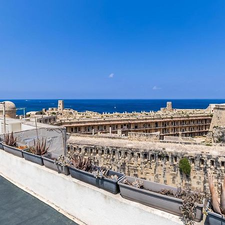 Valletta Bastions Seafront House Екстериор снимка