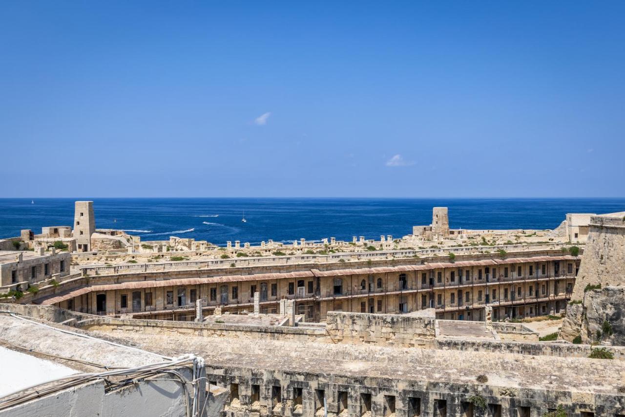 Valletta Bastions Seafront House Екстериор снимка